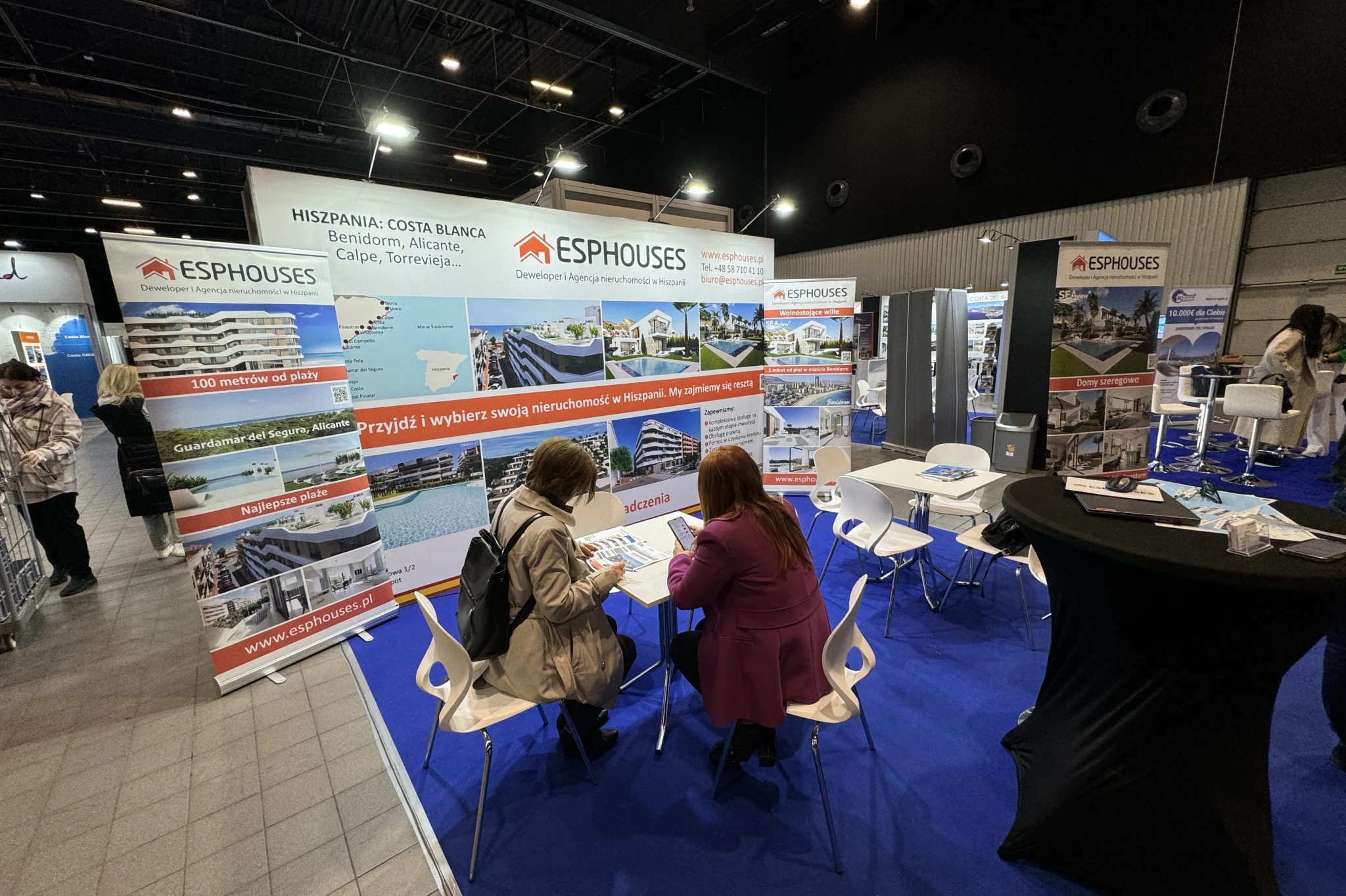 Компания ESPHOUSES выделяется на варшавской ярмарке недвижимости INRE